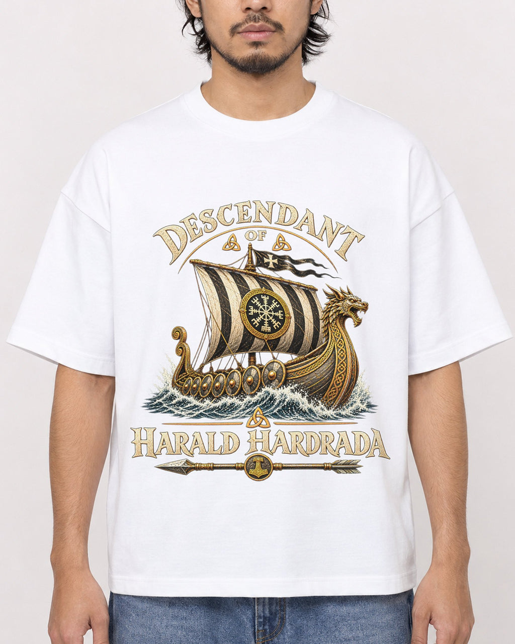 Mockup Boxy Heavyweight Tee White male close-up 22