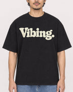 Mockup Boxy Heavyweight Tee Black male close-up 02