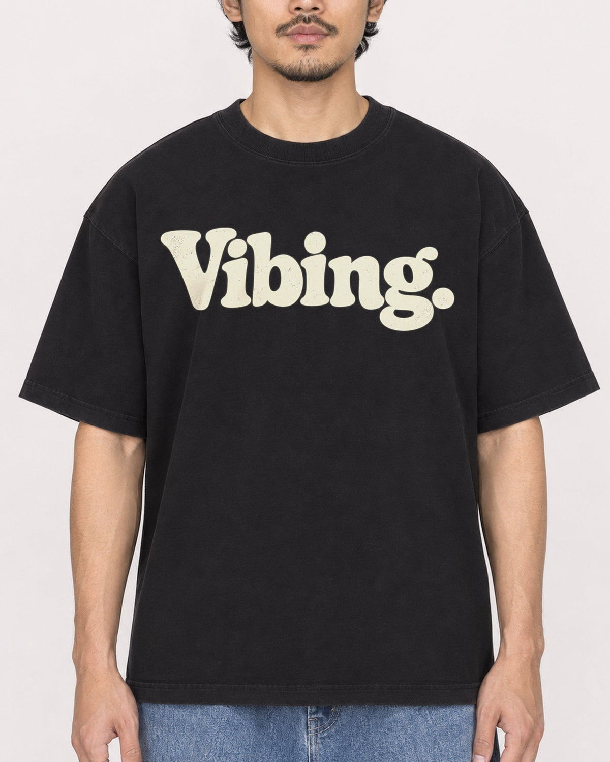 Mockup Boxy Heavyweight Tee Black male close-up 02