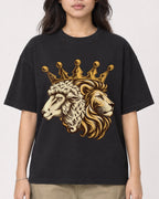 Mockup Boxy Heavyweight Tee Black female close-up 02