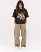 Mockup Boxy Heavyweight Tee Black female full-body 02