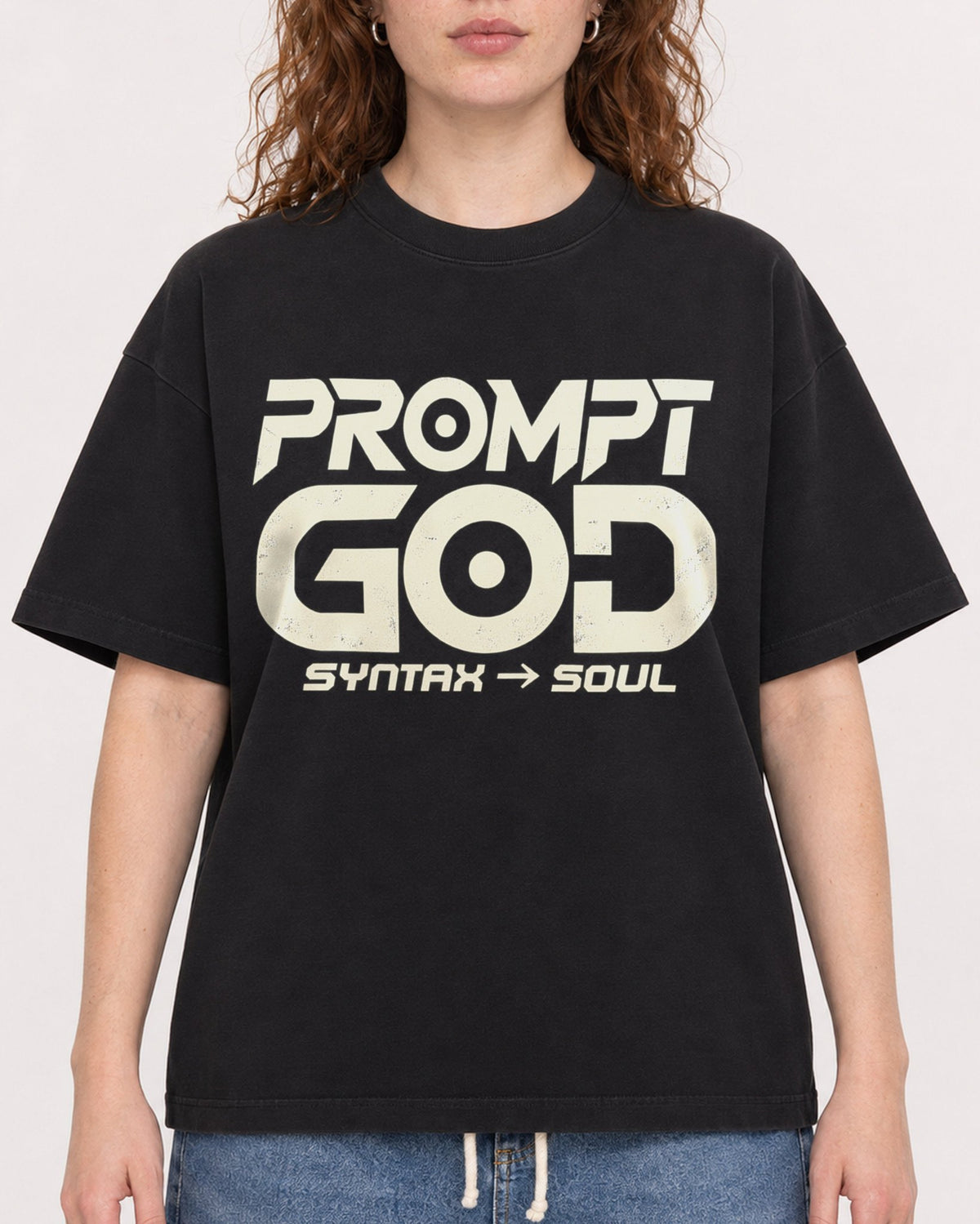 Mockup Boxy Heavyweight Tee Black female close-up 09
