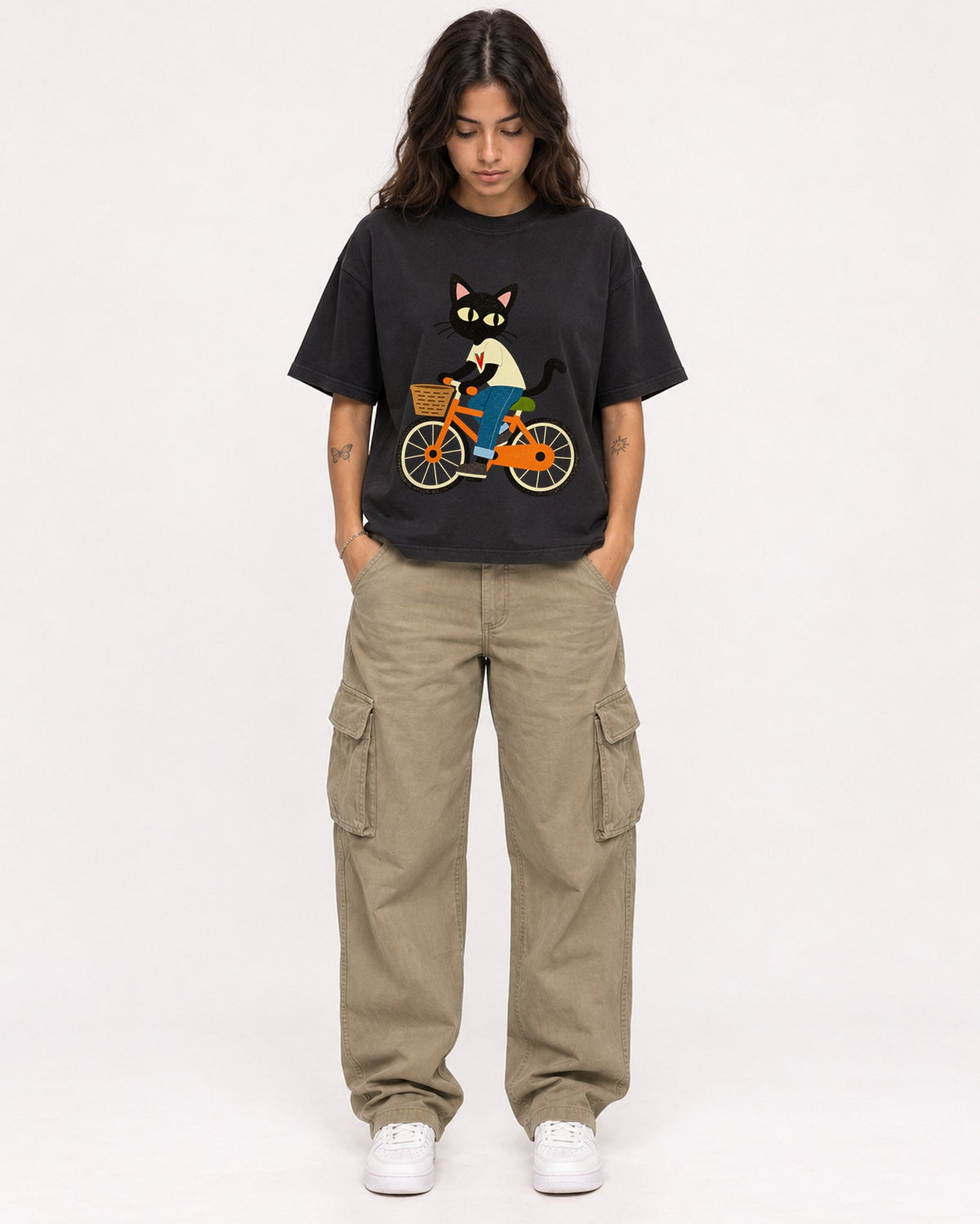 Mockup Boxy Heavyweight Tee Black female full-body 06