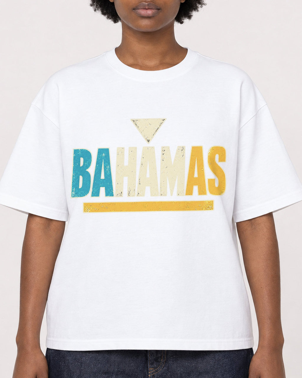 Mockup Boxy Heavyweight Tee White female close-up 14
