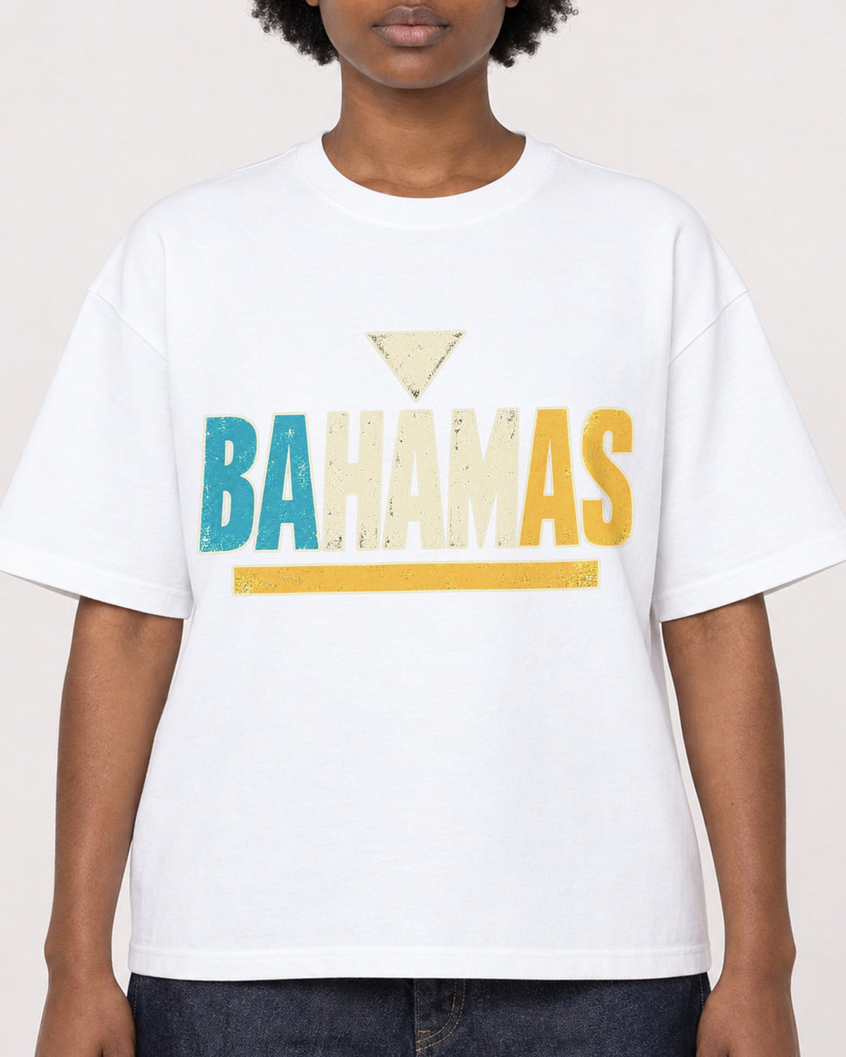Mockup Boxy Heavyweight Tee White female close-up 14