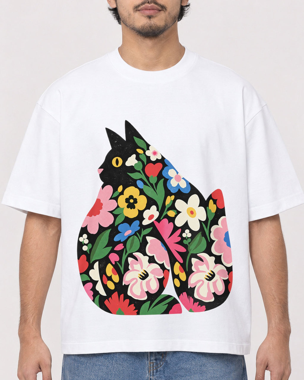 Mockup Boxy Heavyweight Tee White male close-up 02