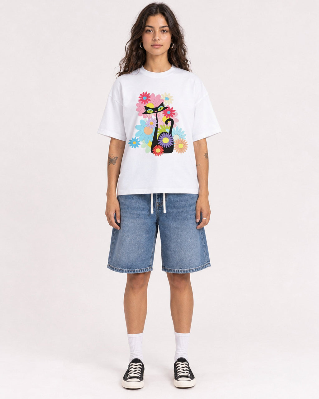 Mockup Boxy Heavyweight Tee White female full-body 06