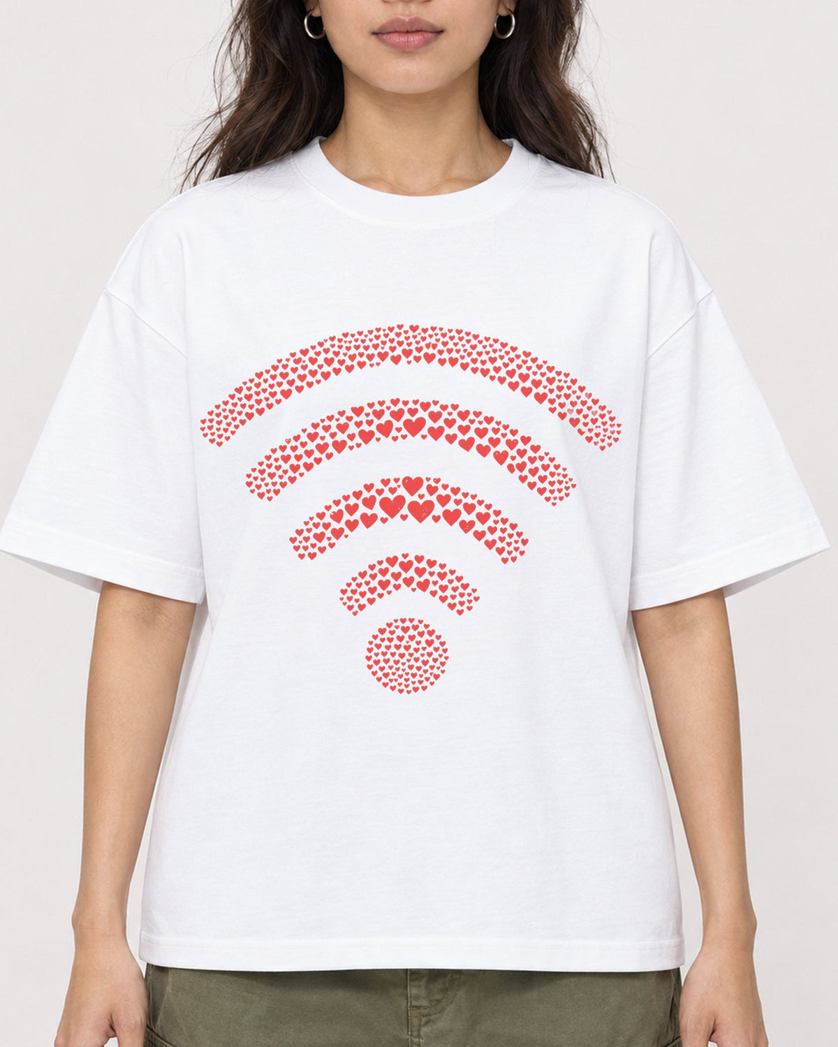 Mockup Boxy Heavyweight Tee White female close-up 02