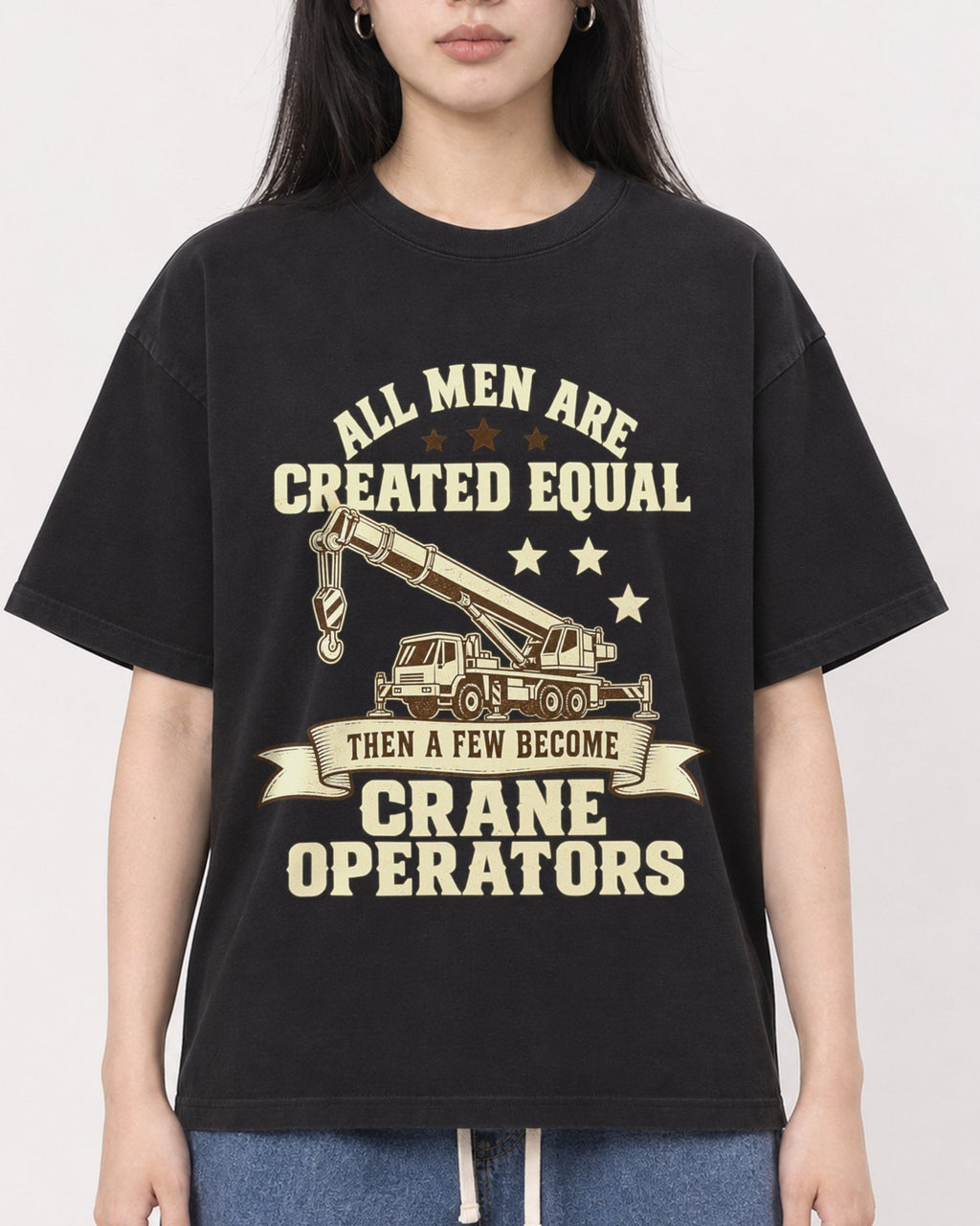 Mockup Boxy Heavyweight Tee Black female close-up 01