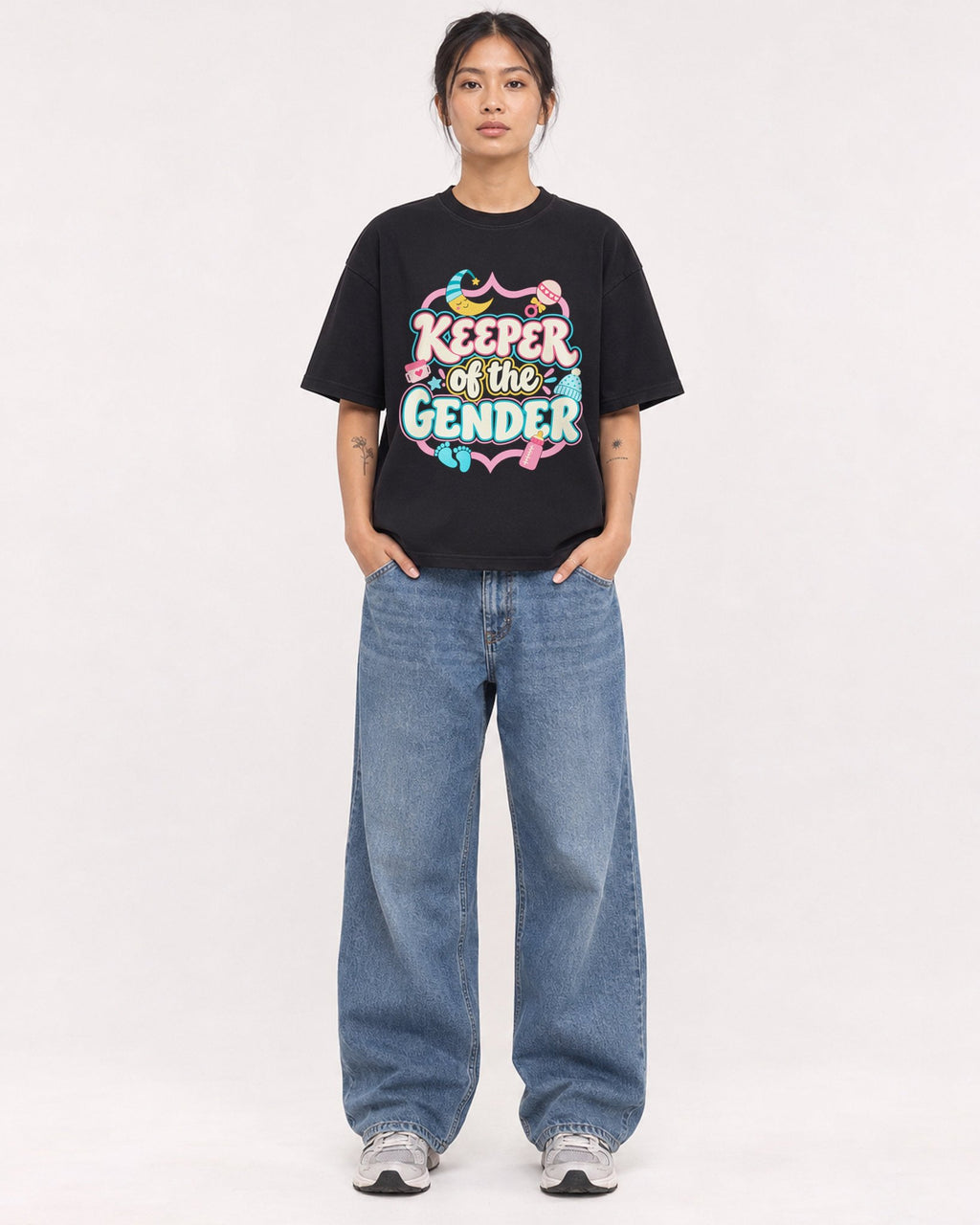 Mockup Boxy Heavyweight Tee Black female full-body 12