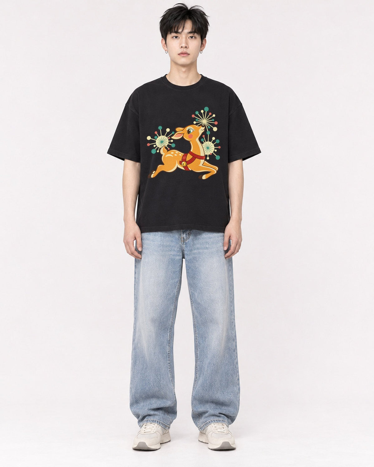 Mockup Boxy Heavyweight Tee Black male full-body 01