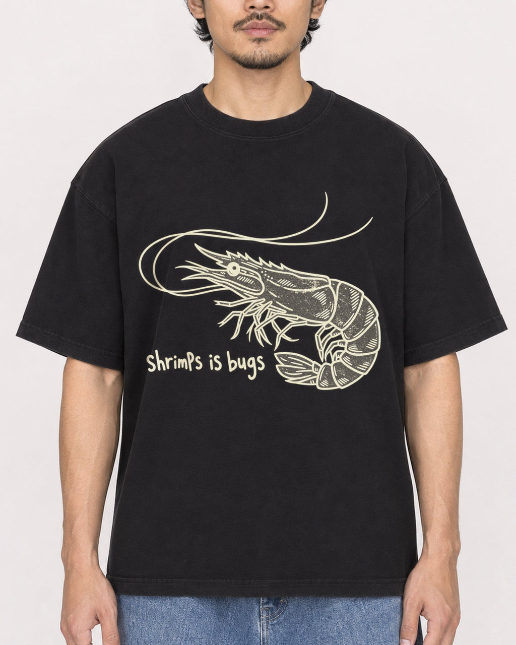 Mockup Boxy Heavyweight Tee Black male close-up 02