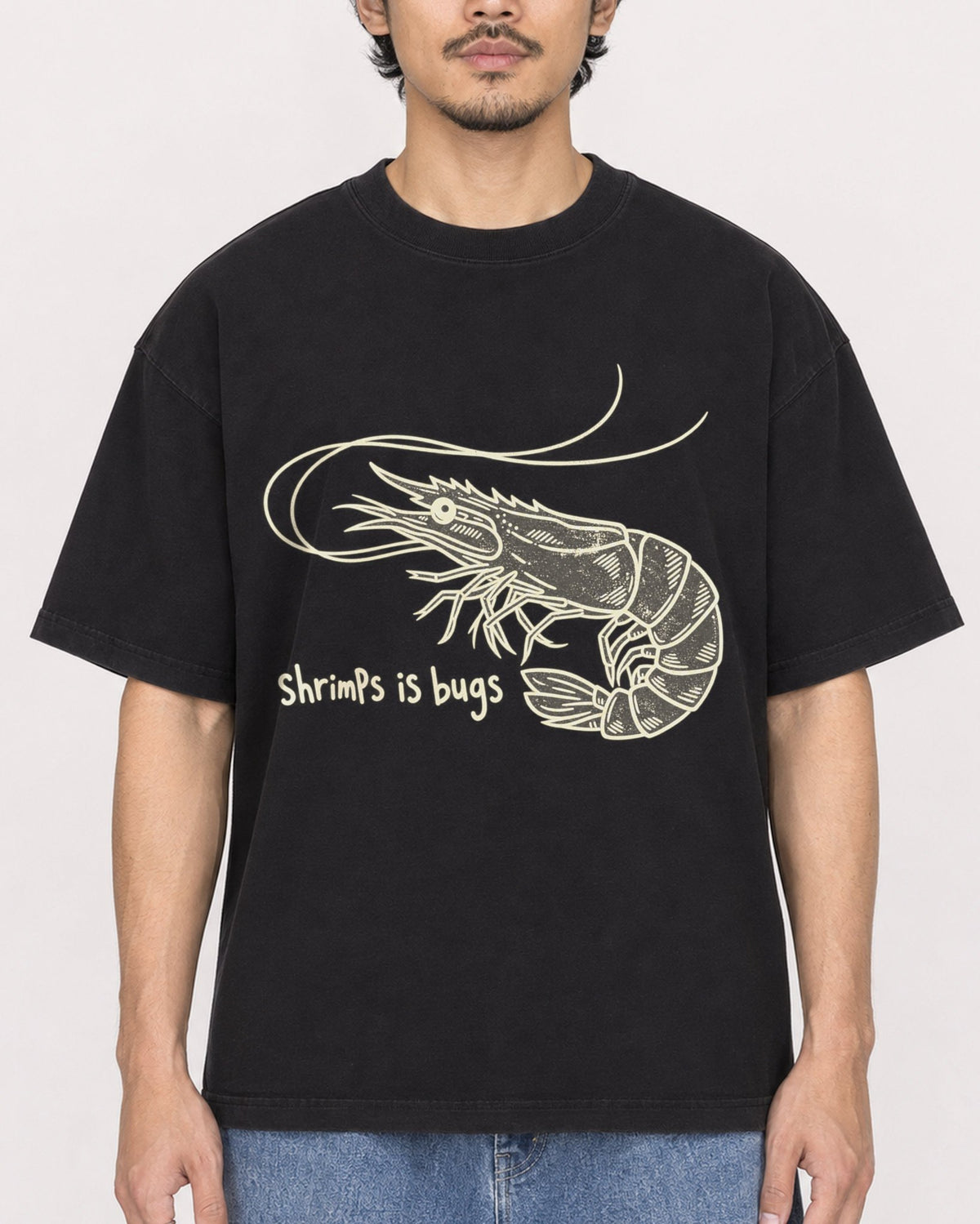 Mockup Boxy Heavyweight Tee Black male close-up 02