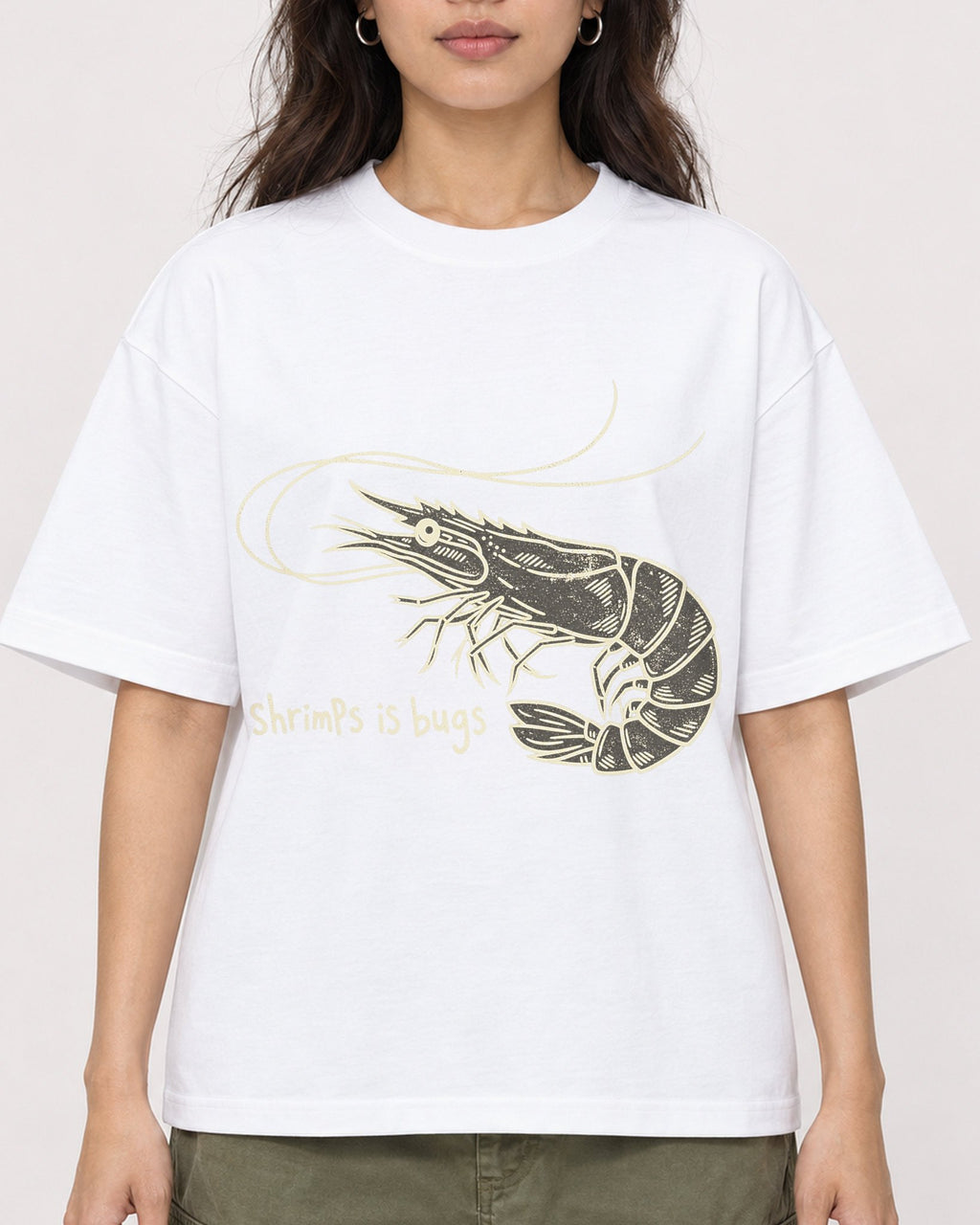 Mockup Boxy Heavyweight Tee White female close-up 02