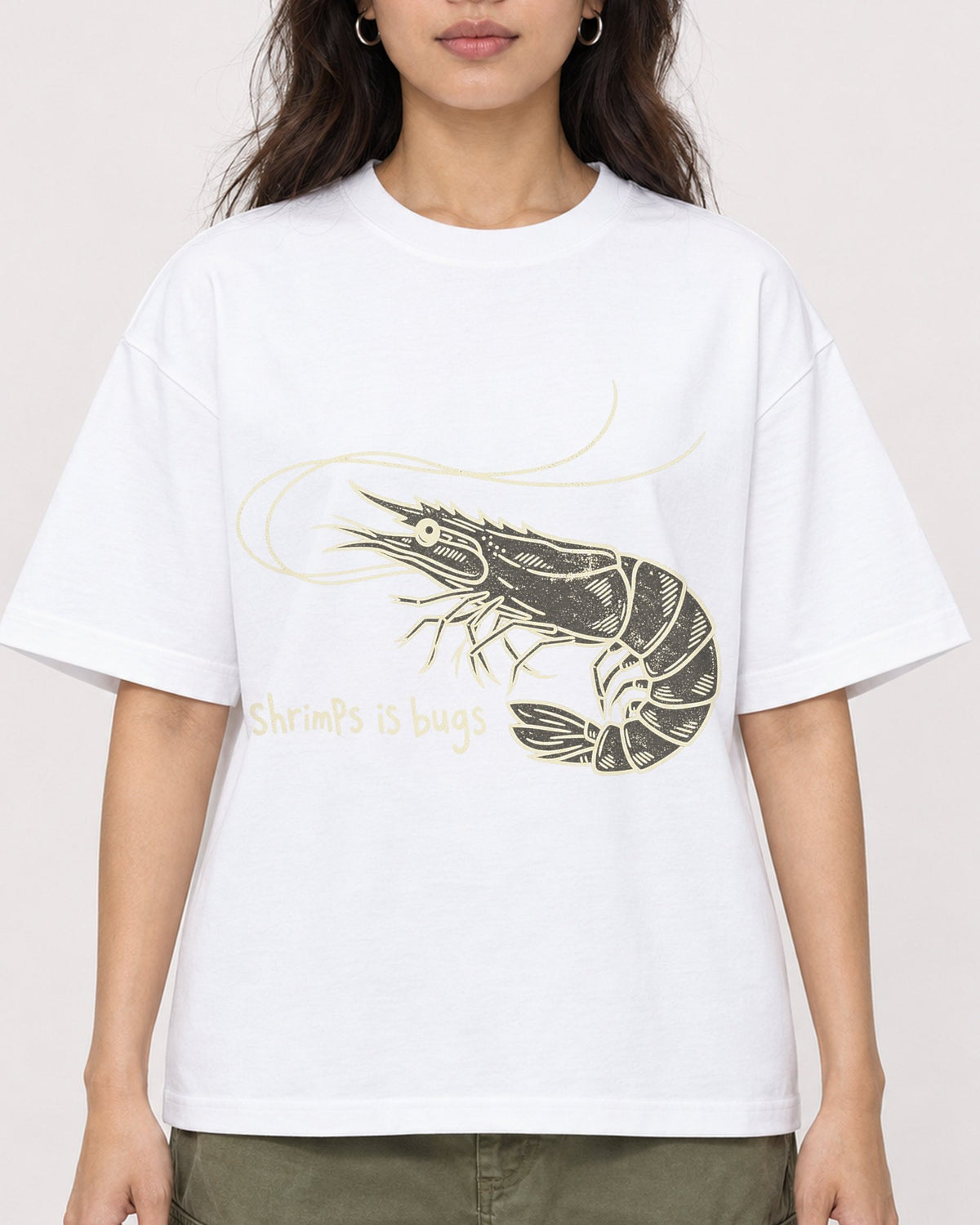 Mockup Boxy Heavyweight Tee White female close-up 02
