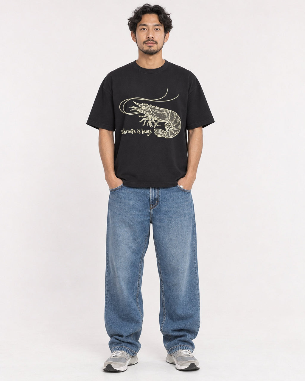 Mockup Boxy Heavyweight Tee Black male full-body 02