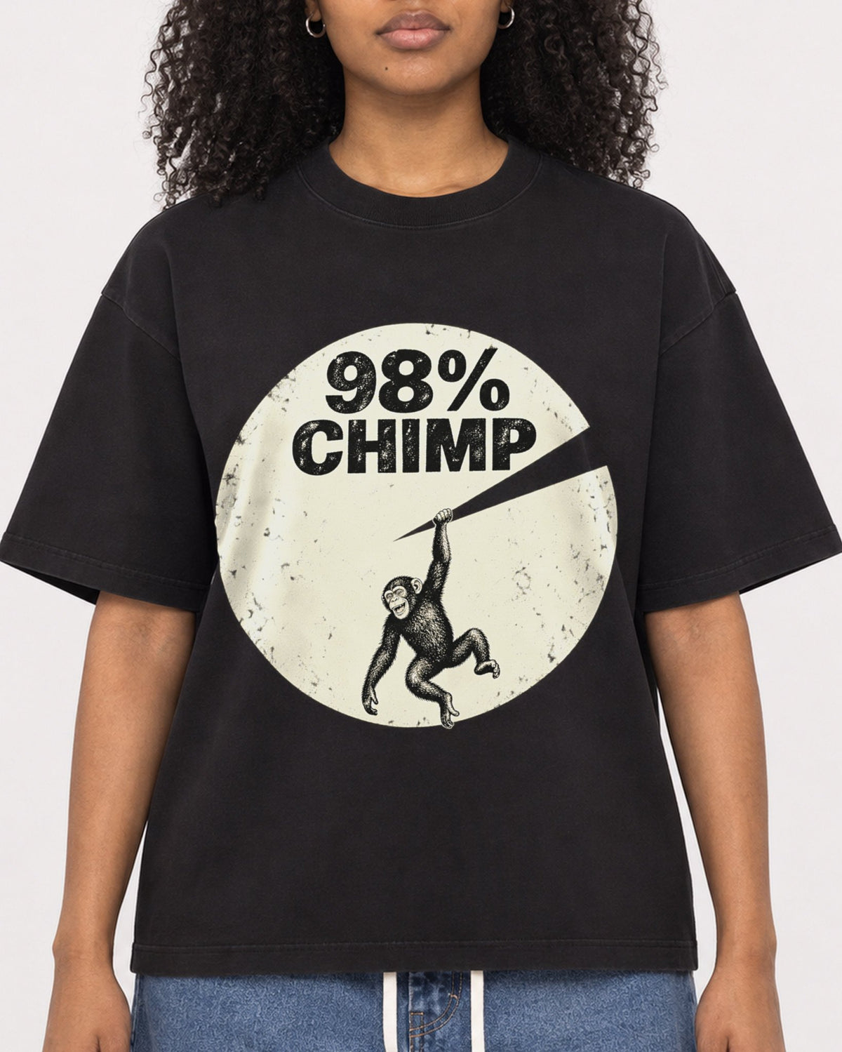Mockup Boxy Heavyweight Tee Black female close-up 05