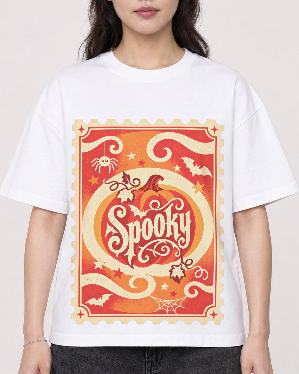 Mockup Boxy Heavyweight Tee White female close-up 03