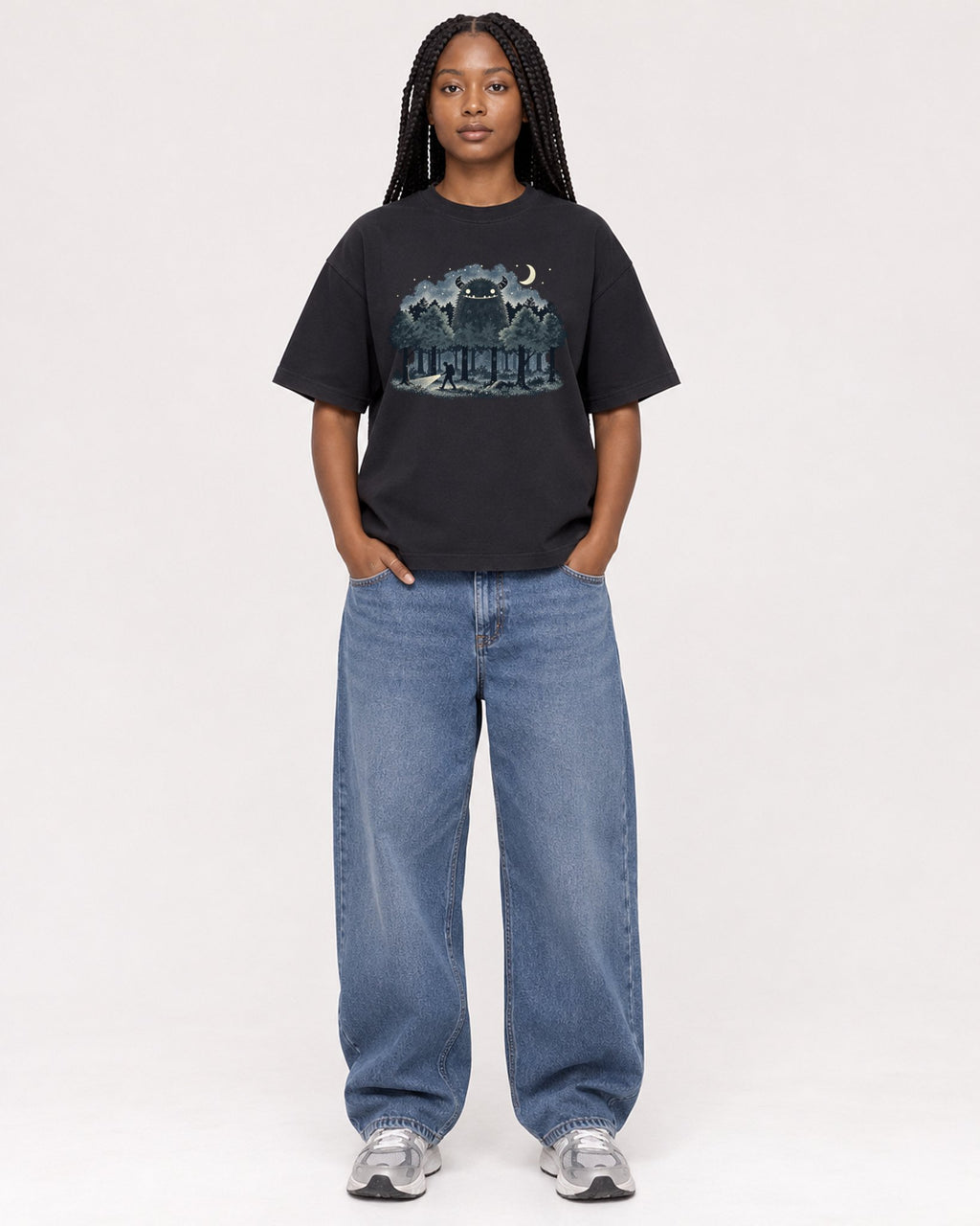 Mockup Boxy Heavyweight Tee Black female full-body 04