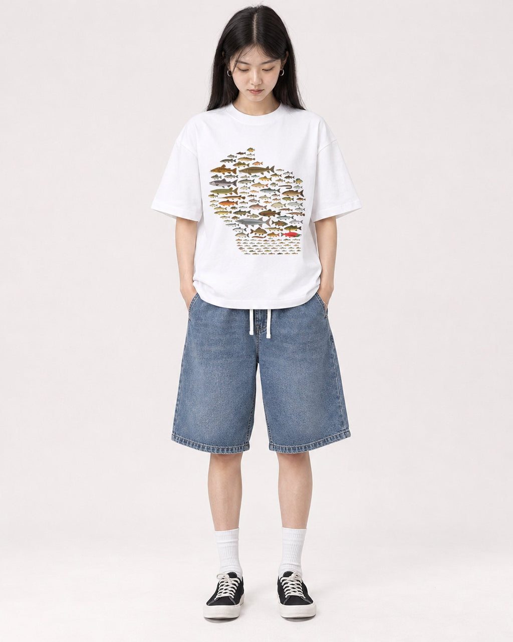 Mockup Boxy Heavyweight Tee White female full-body 01