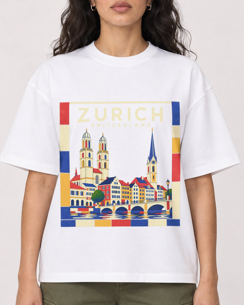Mockup Boxy Heavyweight Tee White female close-up 07
