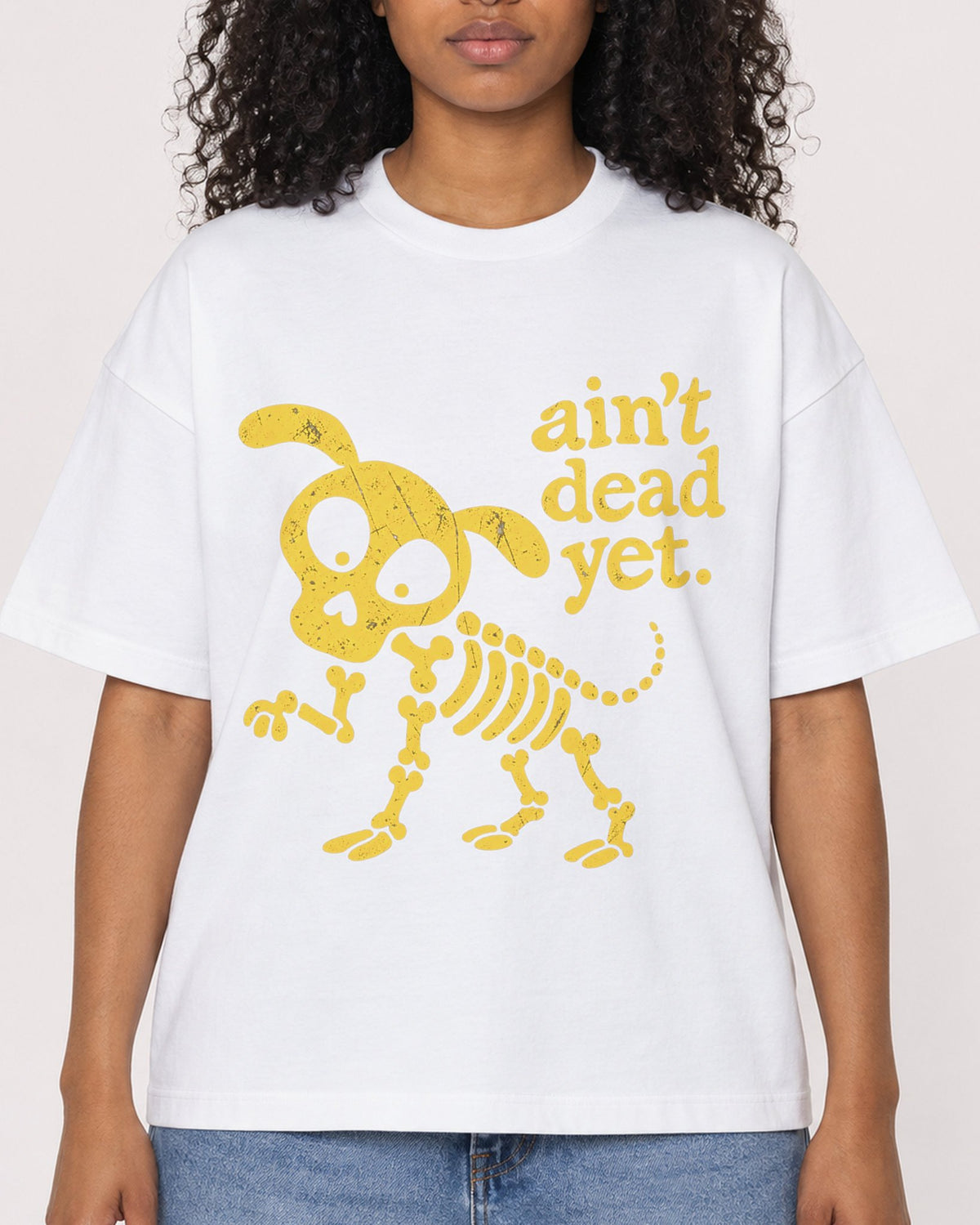 Mockup Boxy Heavyweight Tee White female close-up 05