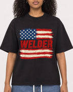 Mockup Boxy Heavyweight Tee Black female close-up 05