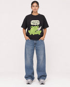 Mockup Boxy Heavyweight Tee Black female full-body 16