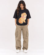 Mockup Boxy Heavyweight Tee Black female full-body 02