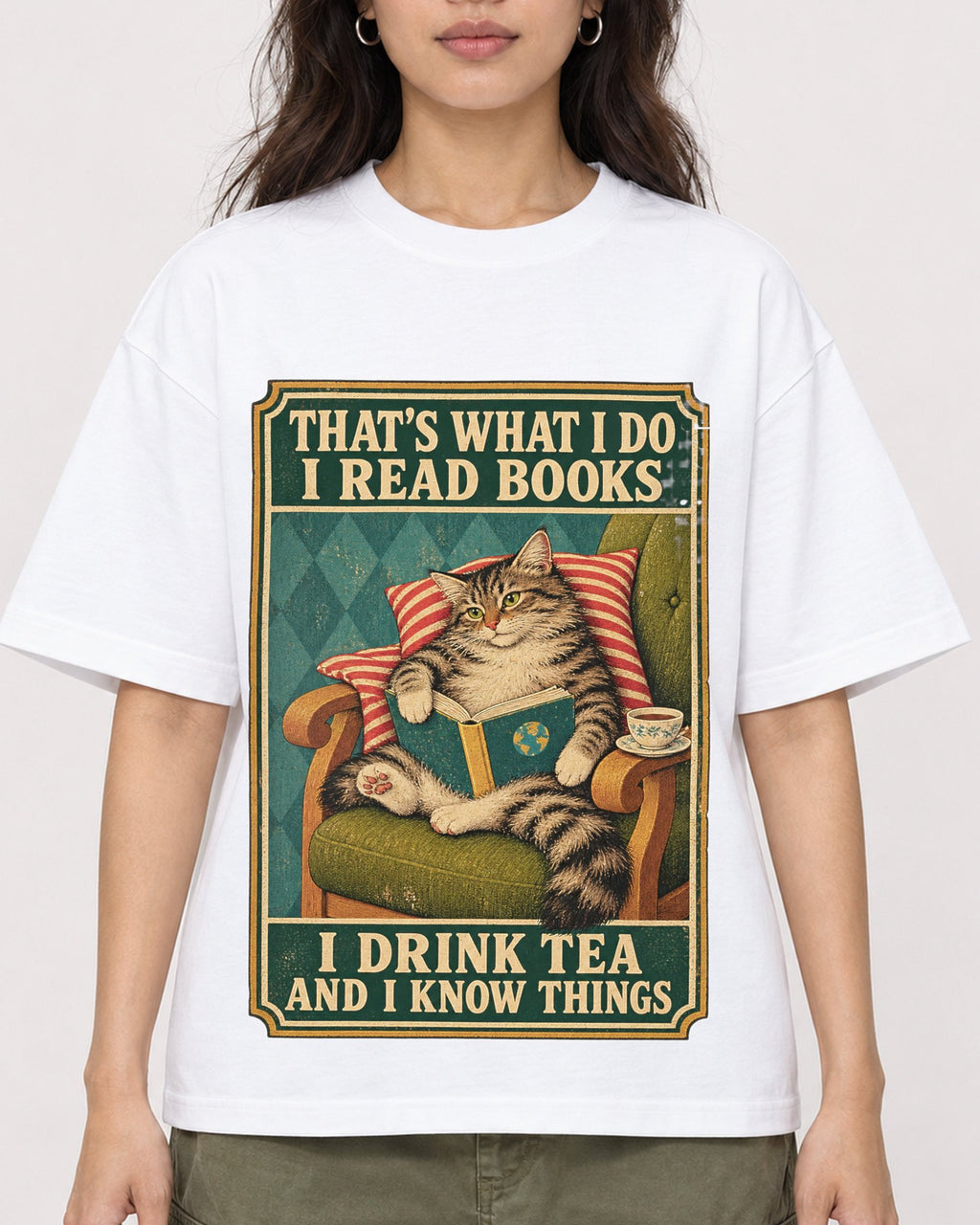 Mockup Boxy Heavyweight Tee White female close-up 02