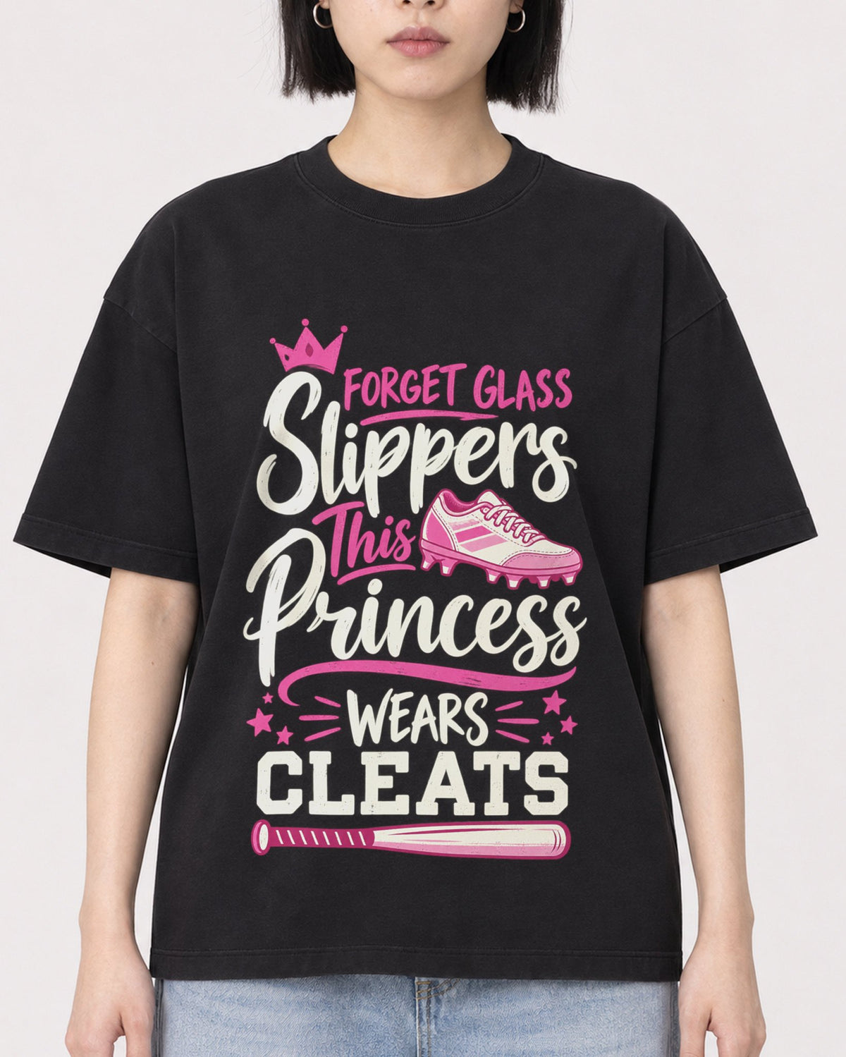 Mockup Boxy Heavyweight Tee Black female close-up 11