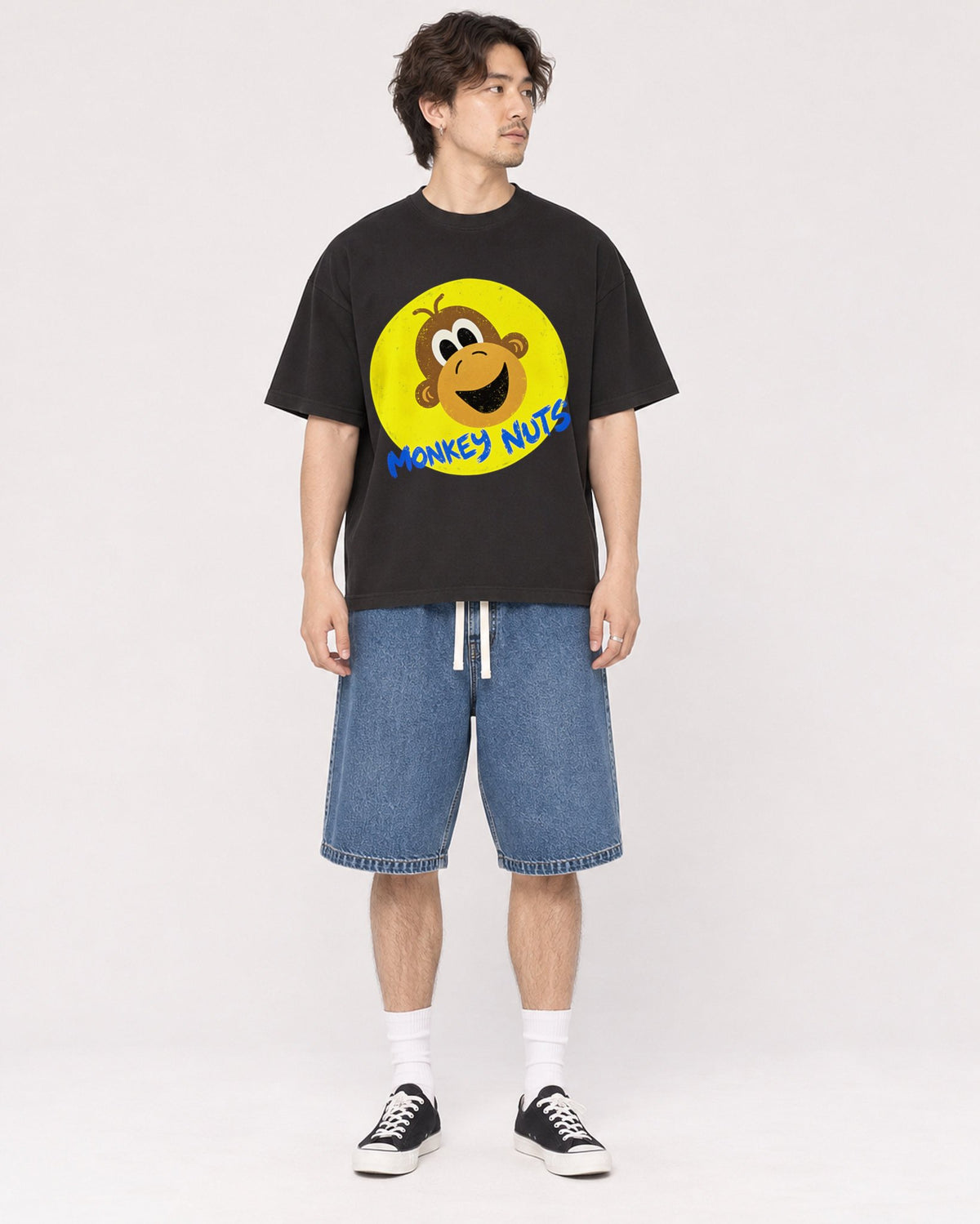 Mockup Boxy Heavyweight Tee Black male full-body 03