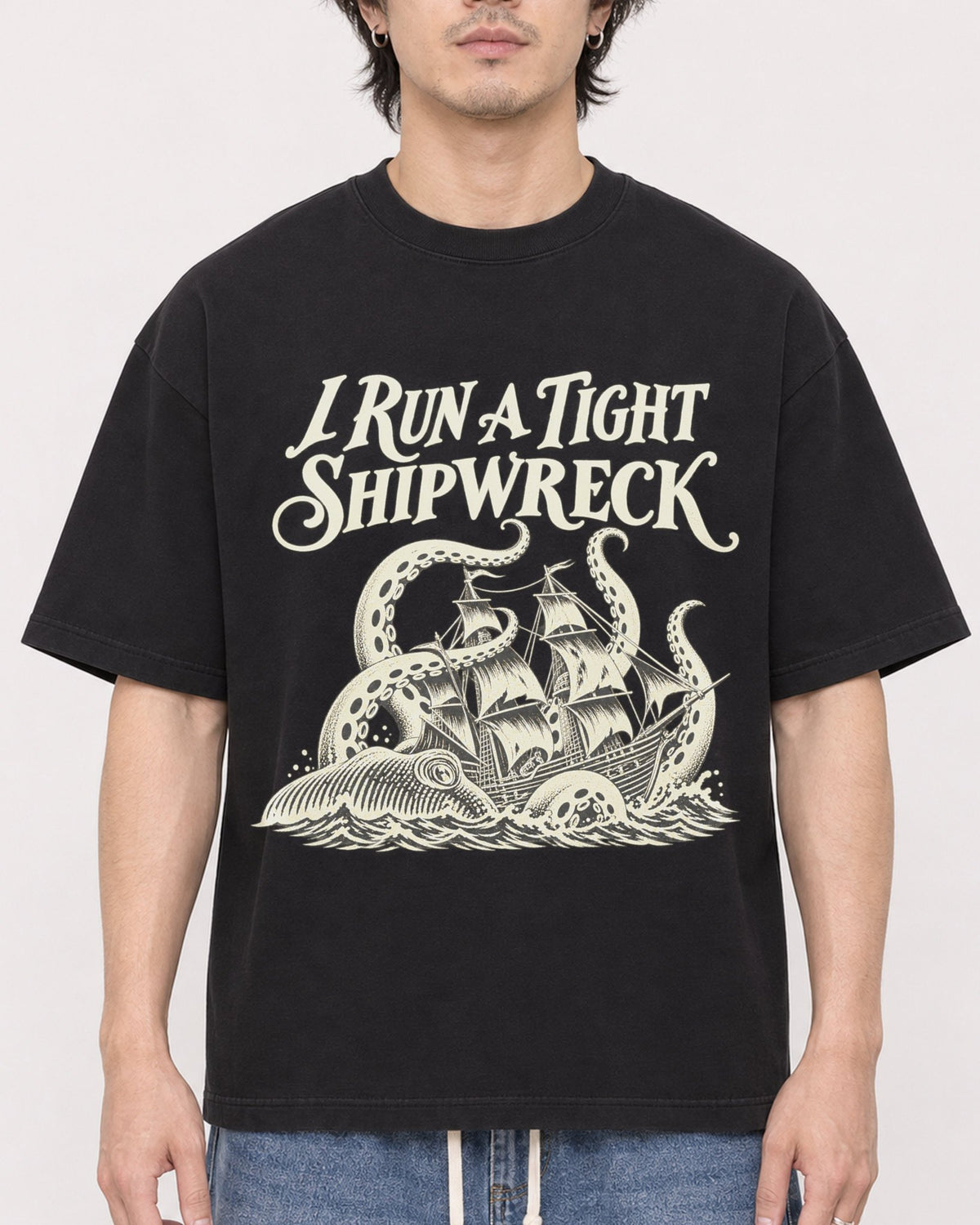 Mockup Boxy Heavyweight Tee Black male close-up 03