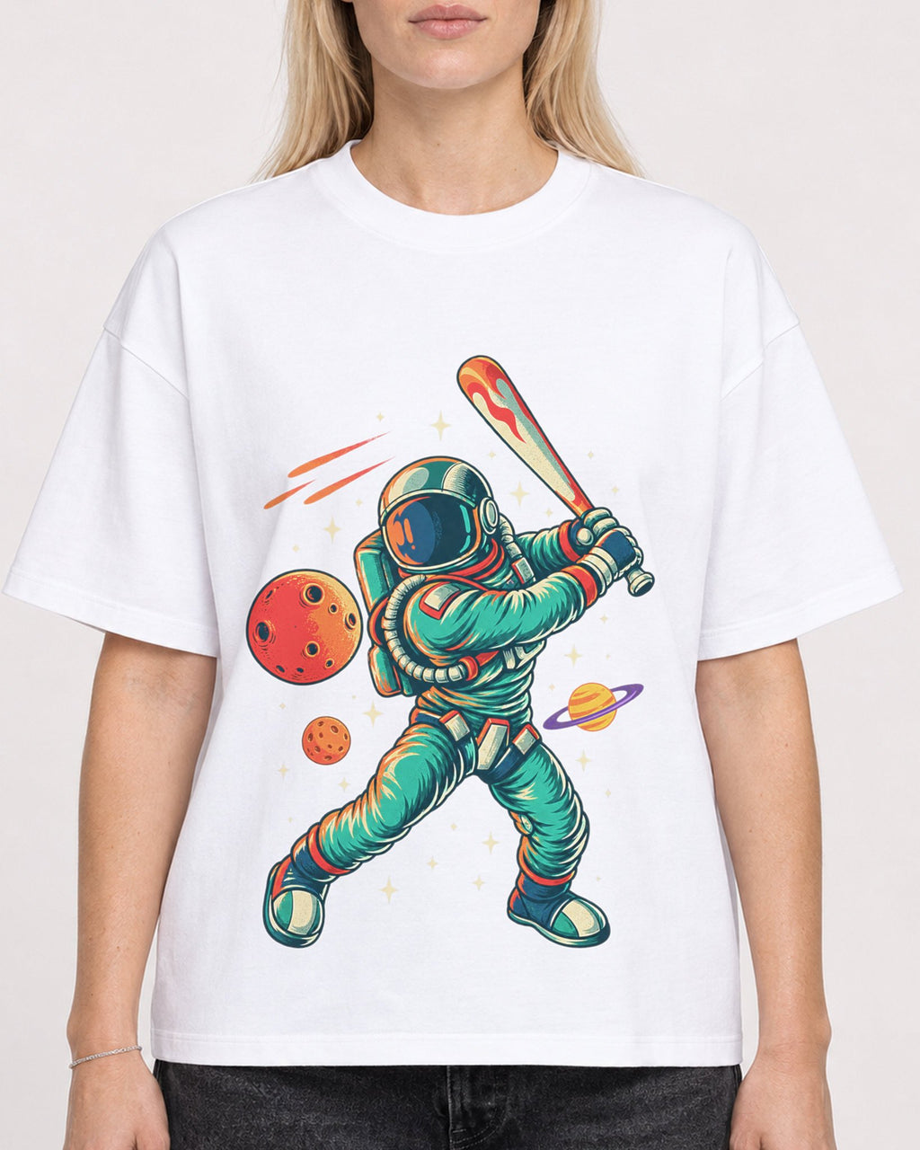 Mockup Boxy Heavyweight Tee White female close-up 08