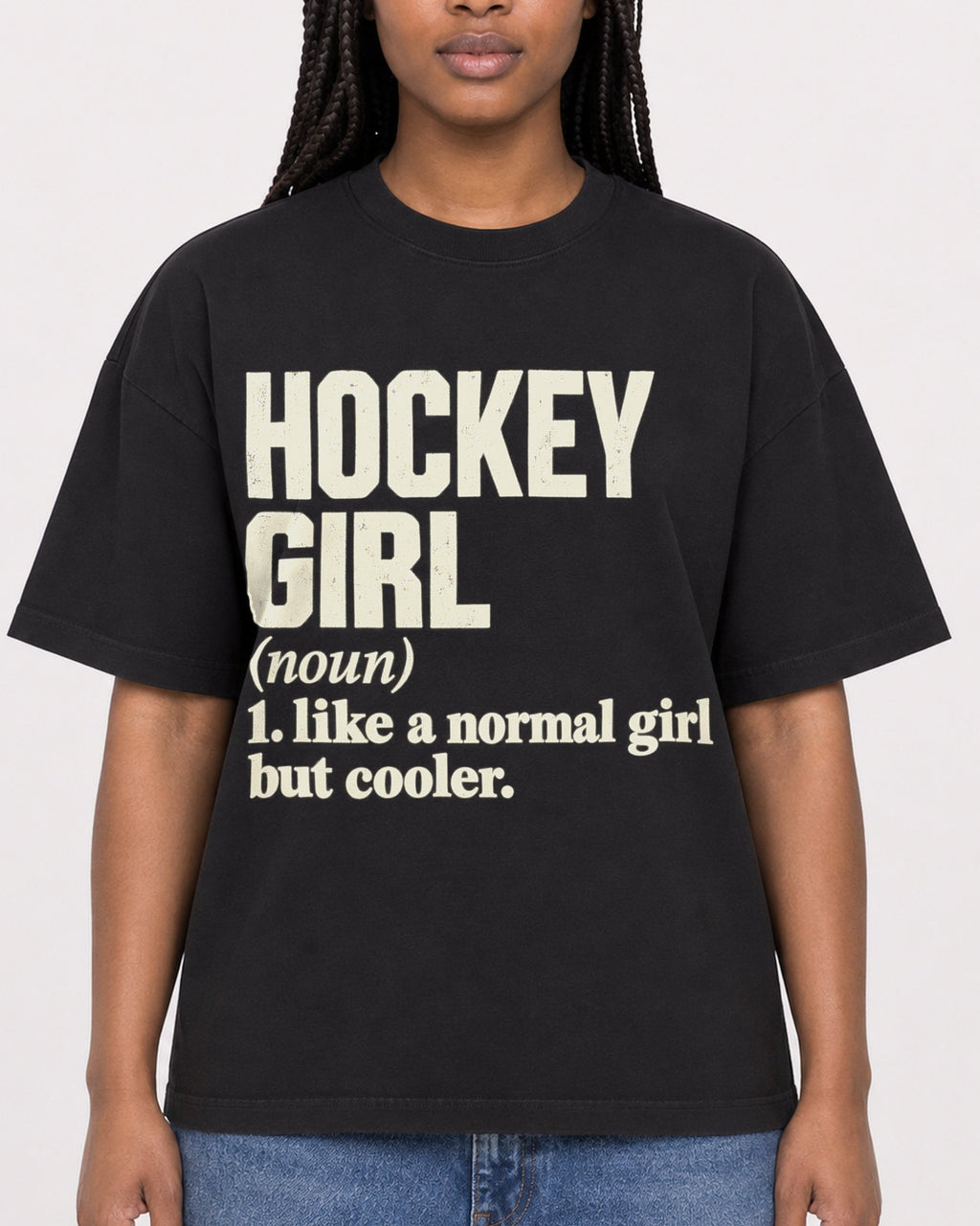 Mockup Boxy Heavyweight Tee Black female close-up 04