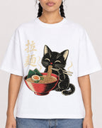 Mockup Boxy Heavyweight Tee White female close-up 50