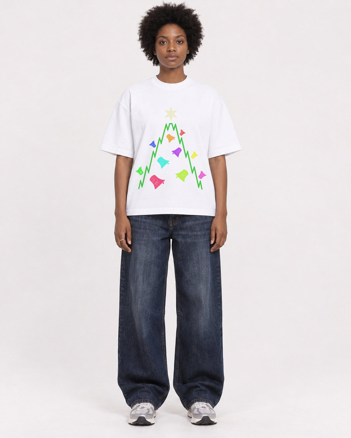 Mockup Boxy Heavyweight Tee White female full-body 14