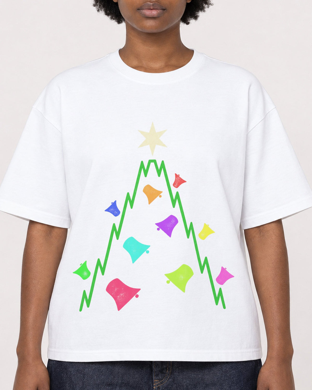 Mockup Boxy Heavyweight Tee White female close-up 14