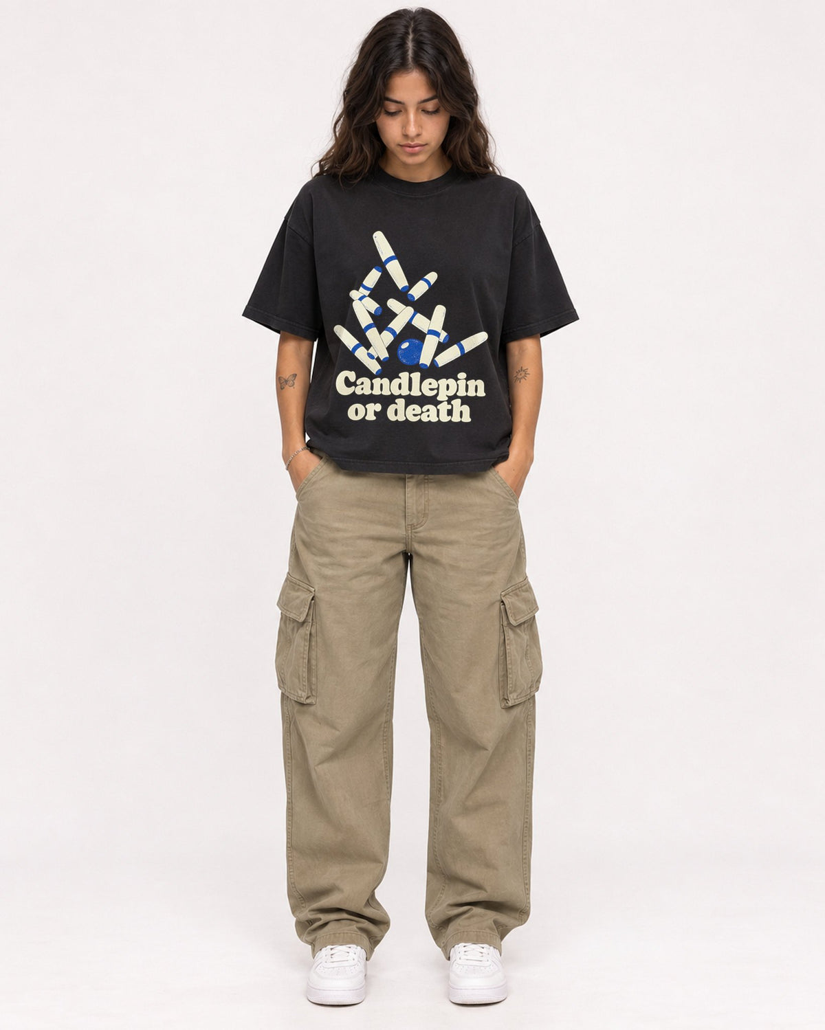 Mockup Boxy Heavyweight Tee Black female full-body 06