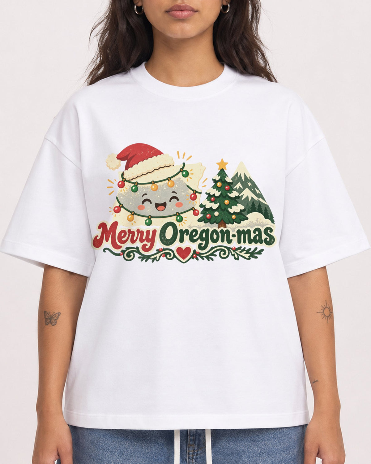 Mockup Boxy Heavyweight Tee White female close-up 06