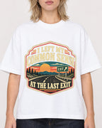 Mockup Boxy Heavyweight Tee White female close-up 19