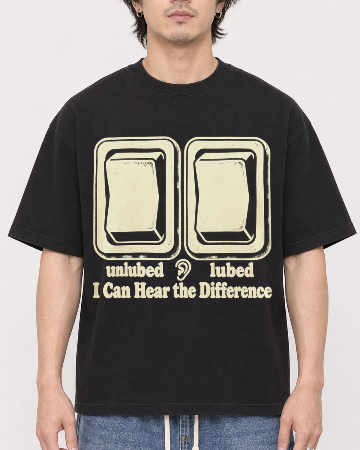 Mockup Boxy Heavyweight Tee Black male close-up 03