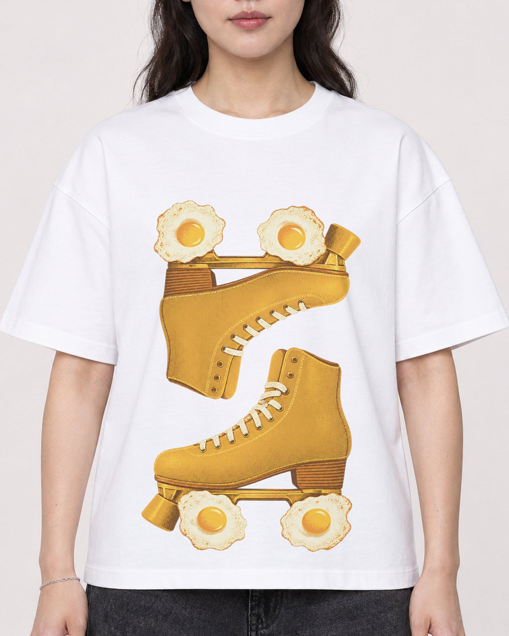Mockup Boxy Heavyweight Tee White female close-up 03