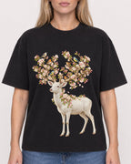Mockup Boxy Heavyweight Tee Black female close-up 08