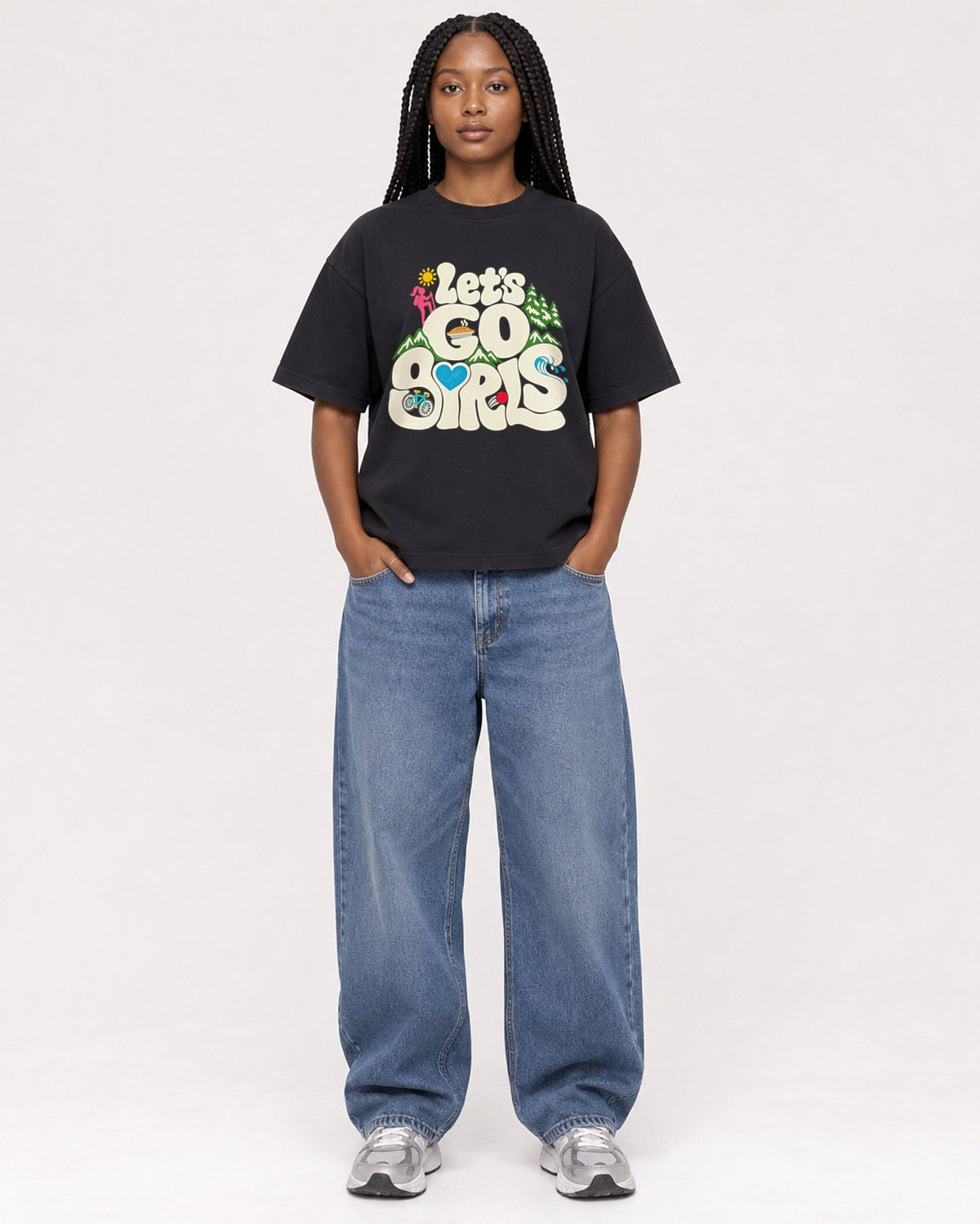 Mockup Boxy Heavyweight Tee Black female full-body 04