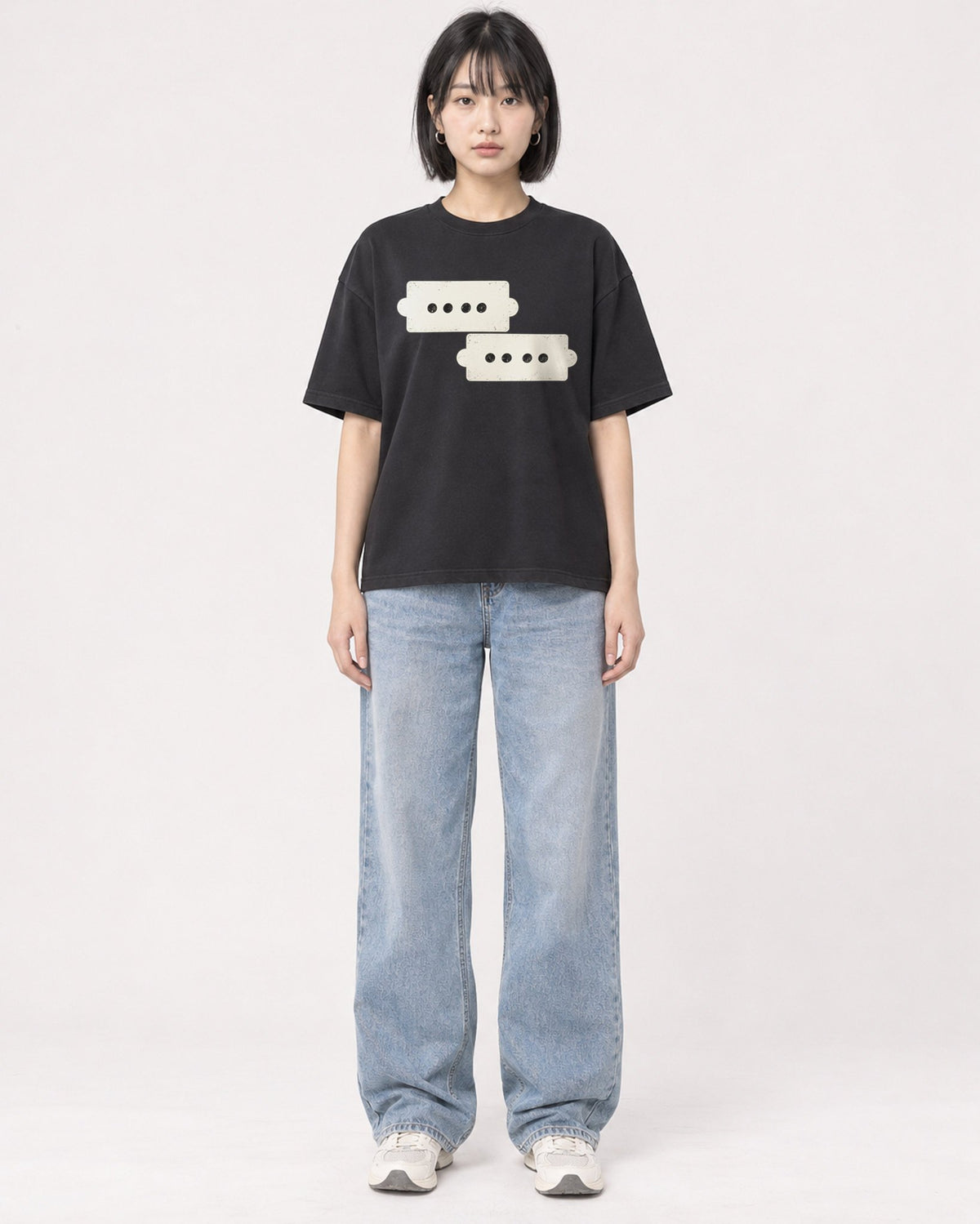 Mockup Boxy Heavyweight Tee Black female full-body 11