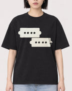 Mockup Boxy Heavyweight Tee Black female close-up 11