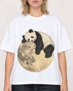 Mockup Boxy Heavyweight Tee White female close-up 19