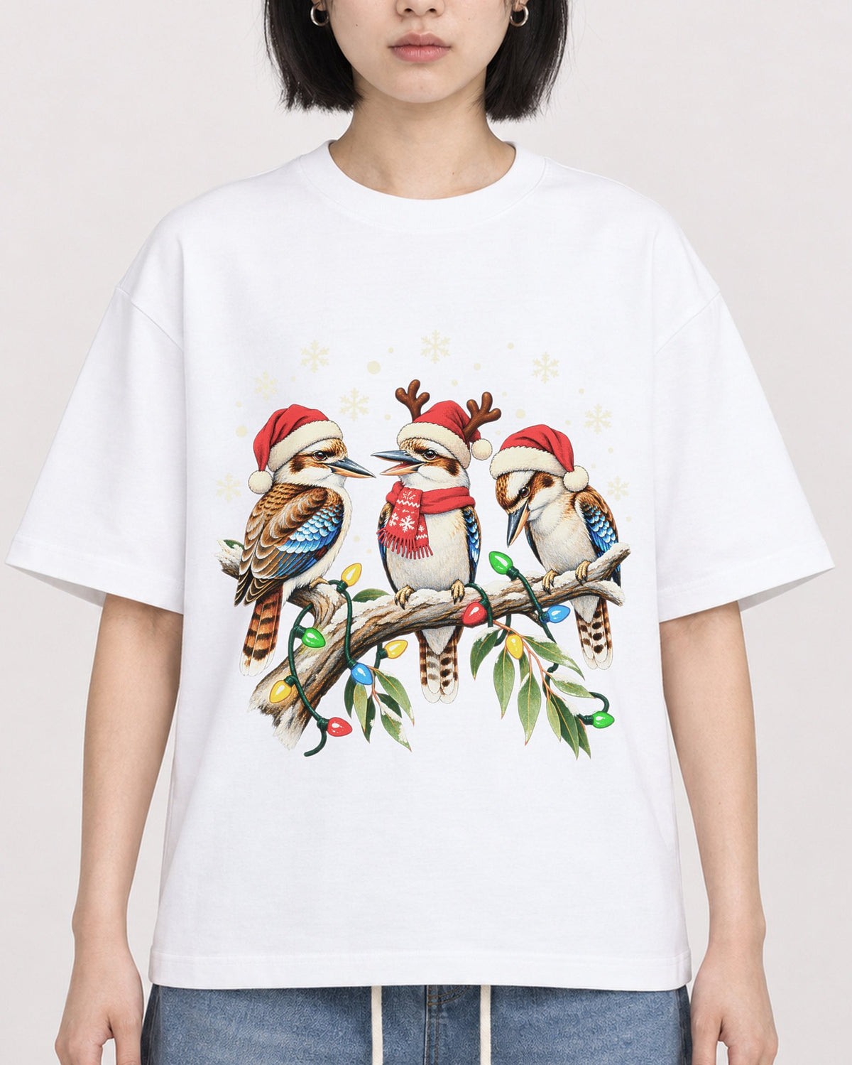Mockup Boxy Heavyweight Tee White female close-up 11