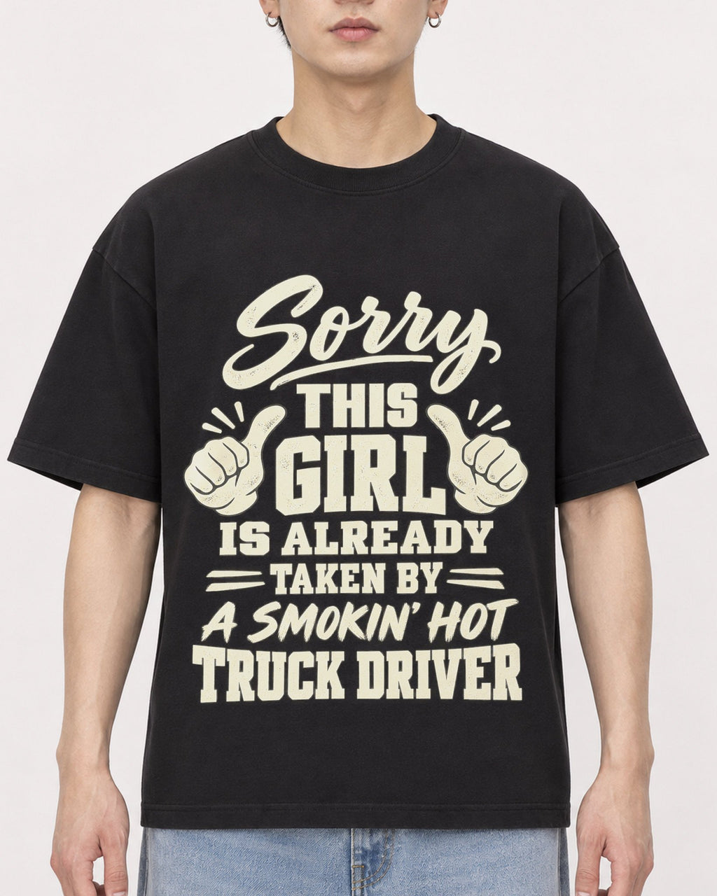 Mockup Boxy Heavyweight Tee Black male close-up 01